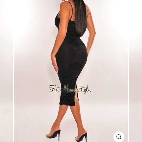 BLACK SPAGUETTI STRAP V WIRE RUCHED - Picture 2 of 4